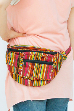 ストライプ柄ウェストポーチ（レッド系）