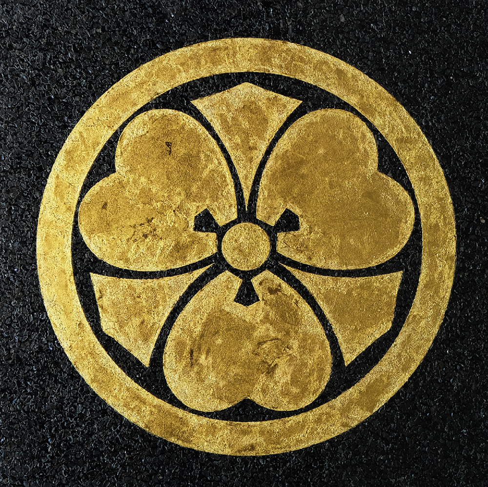 家紋ジュエリー絵画『丸に剣片喰』