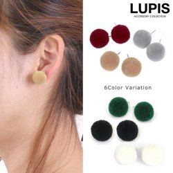 ミニポンポンピアス