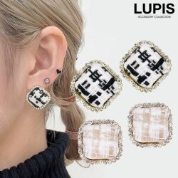 ツイードスクエアボタンピアス