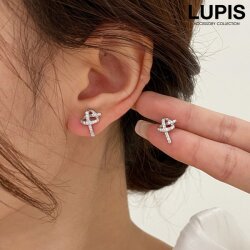 パヴェノットピアス