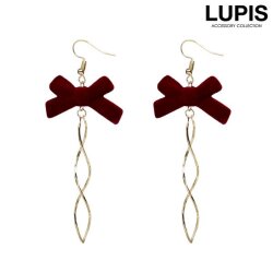 ベロアリボン×ツイストラインピアス