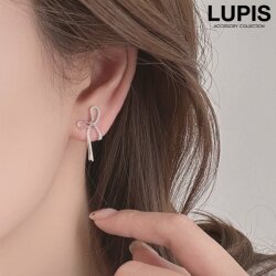 シンプルメタルリボンピアス