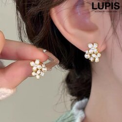 チャーミングフラワーピアス