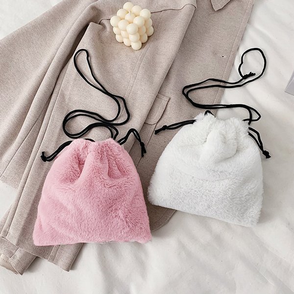 ファー巾着ミニショルダーバッグ(ポーチ) - 巾着バッグ・ミニバッグを