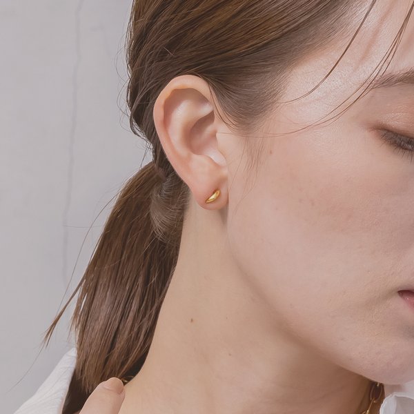 金属アレルギー対応 316L】カーブラインプチステンレスピアス - ピアス