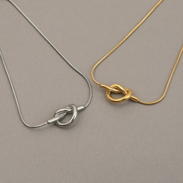 金属アレルギー対応 316L】ノットステンレスブレスレット