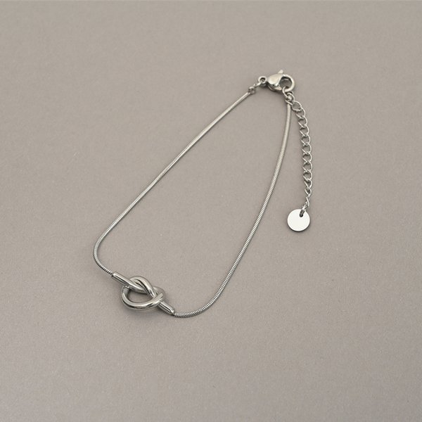 金属アレルギー対応 316L】ノットステンレスブレスレット