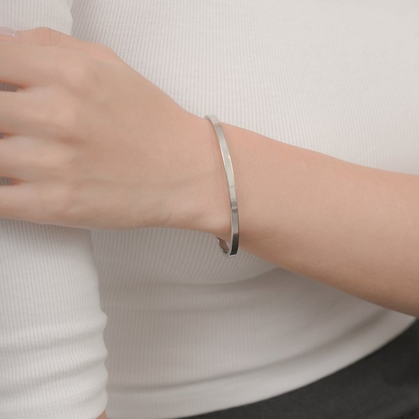 シンプルラインステンレスバングルブレスレット - ピアスを激安で通販