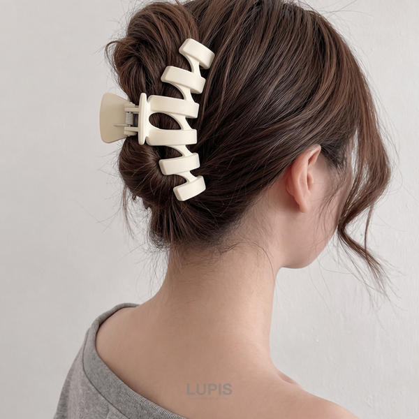 マットカラーシェブロンバンスクリップ - ヘアアクセサリーを激安で