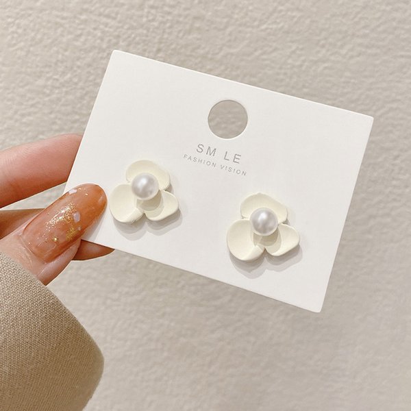マットホワイトフラワー×フープピアス | 激安ピアスの通販販売