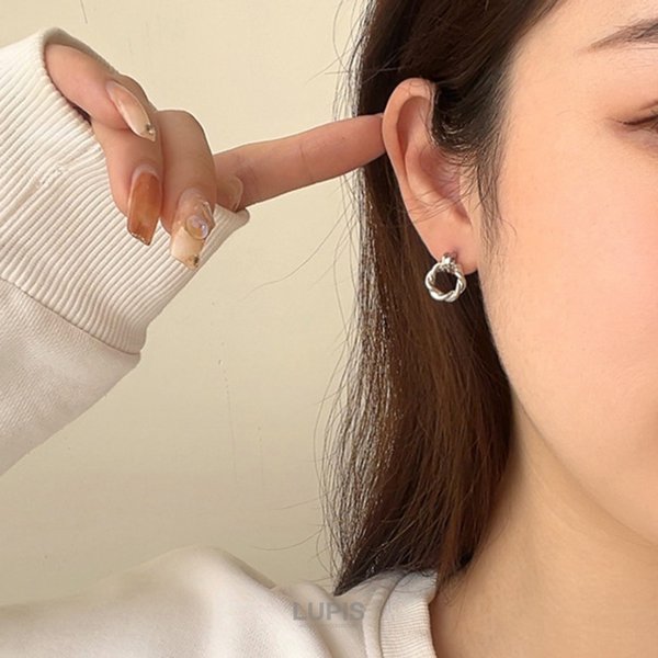 ツイストリングピアス - ピアスを激安で通販販売 | プチプラ