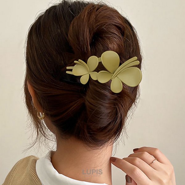 マットカラーバタフライヘアクリップ - ヘアアクセサリーを激安で通販