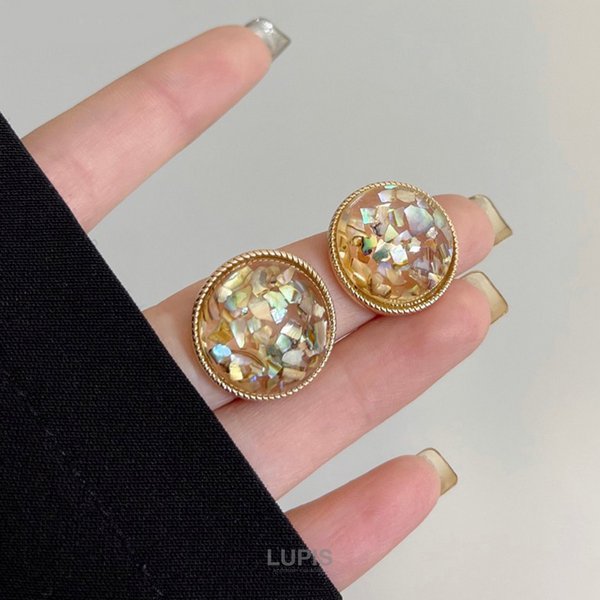 シェルフレークラウンドピアス - ピアスを激安で通販販売 | プチプラ