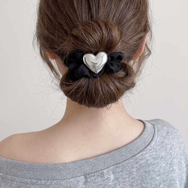 メタルハートシュシュヘアゴム - ヘアアクセサリーを激安で通販販売