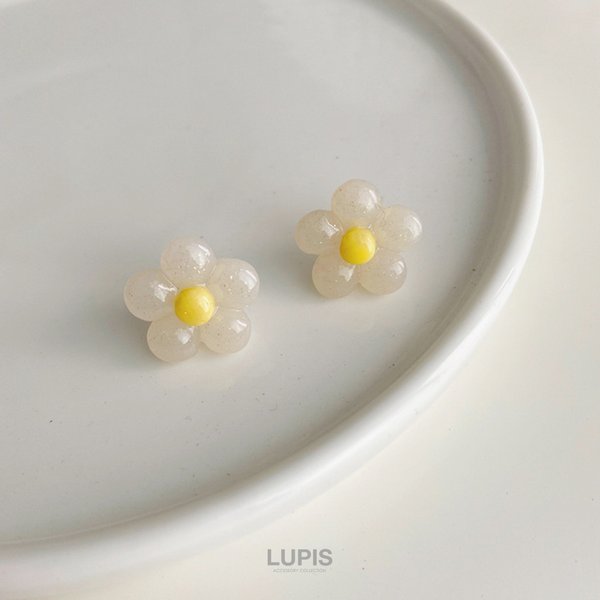 ぷっくりフラワーピアス - ピアスを激安で通販販売 | プチプラ