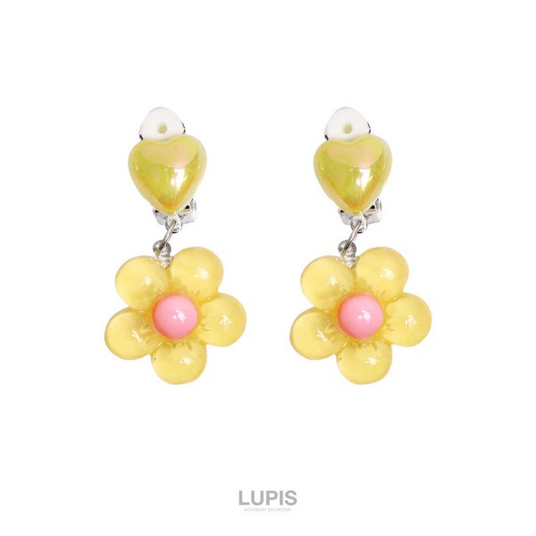 パートりんご様　iriey lupilien2点おまとめ ハート×フラワークリップイヤリング - イヤリングを激安で通販