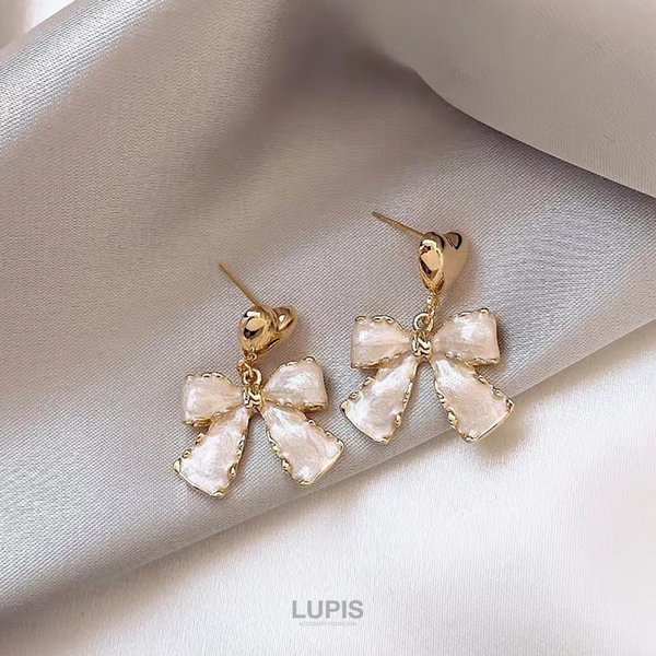 ルボンボンリボンピアス ピアス 両耳用 ボンボン リボン スタッドピアス アクセサリー
