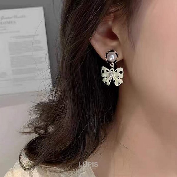ドット柄リボンピアス - ヘアアクセサリーを激安で通販販売