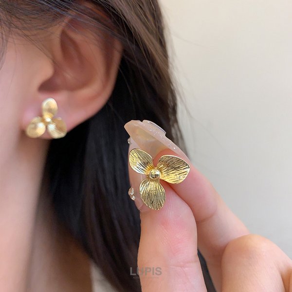 シンプルメタルフラワーピアス - ヘアアクセサリーを激安で通販販売
