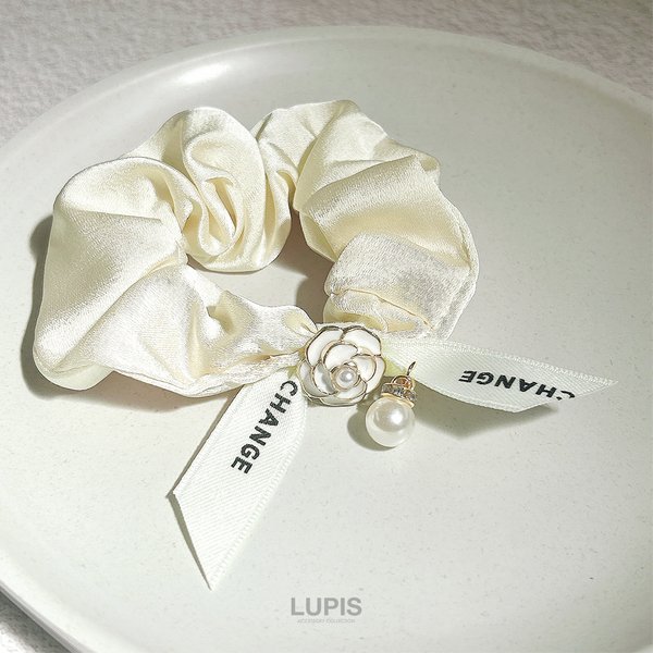 カメリアフラワーシュシュ激安通販 - ヘアアクセサリーを激安で通販