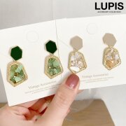 変形ヘキサゴンビジューピアス