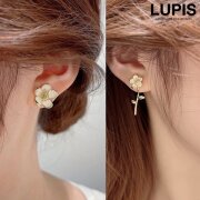 アシンメトリーフラワーピアス