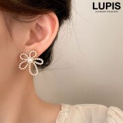 フェミンパールフラワーピアス