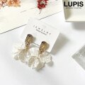 変形メタル×ホワイトペタルピアス