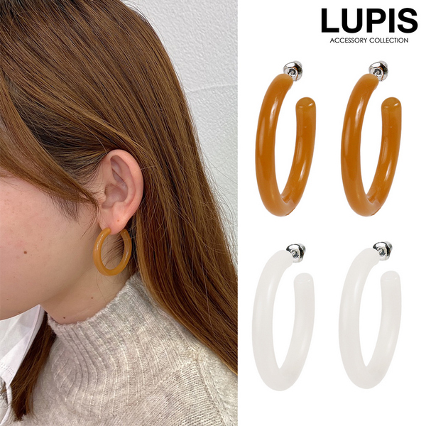シンプルアクリルフープピアス