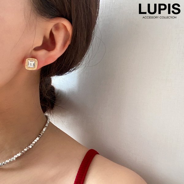 クリスタルビジュースクエアピアス
