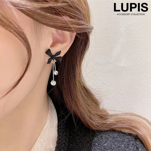 ブラックリボンピアス