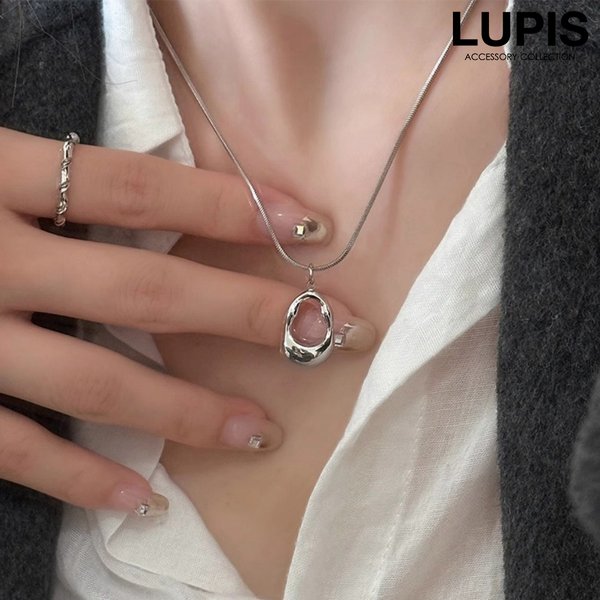 スネークチェーン変形メタルネックレス