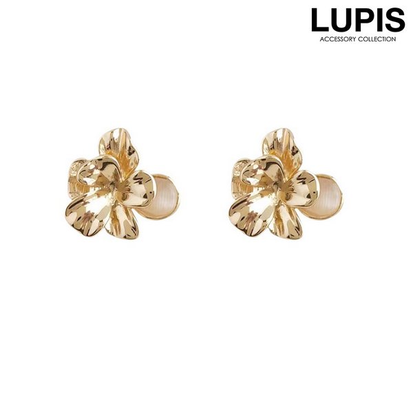 メタルフラワーピアス