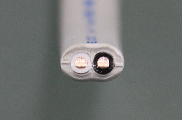 EM-EEF2.0-2C （600Vポリエチレン絶縁耐燃性ポリエチレンシース 