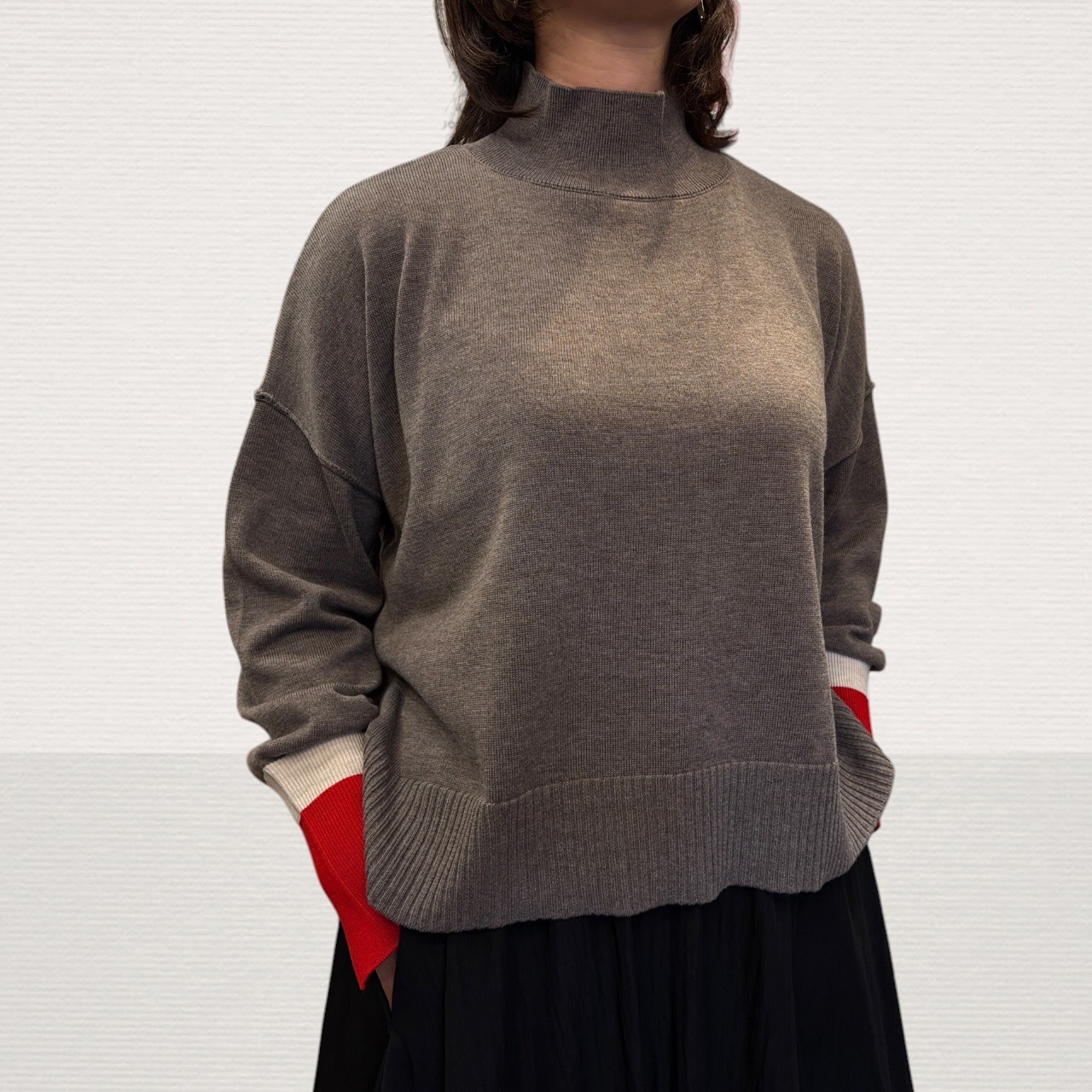 SPOOM 配色スリーブ スリット クロップド ニット トップ