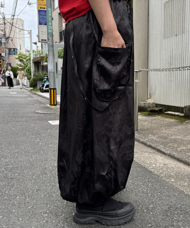 サテン ドラゴン ジャガード サスペンダー デザイン 裾ゴム ジョッパー