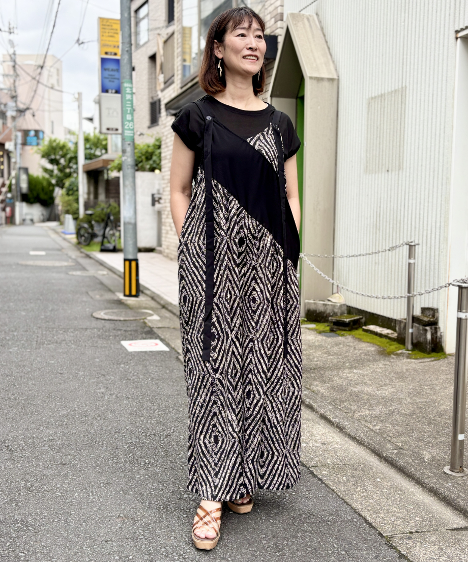 ダイヤ柄 Vネック オールインワン