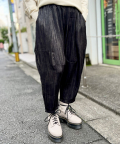 かすれ ストライプ 裾すぼまり テーパード パンツ