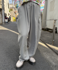 ゆったり すぼまり ゆる カーブ パンツ