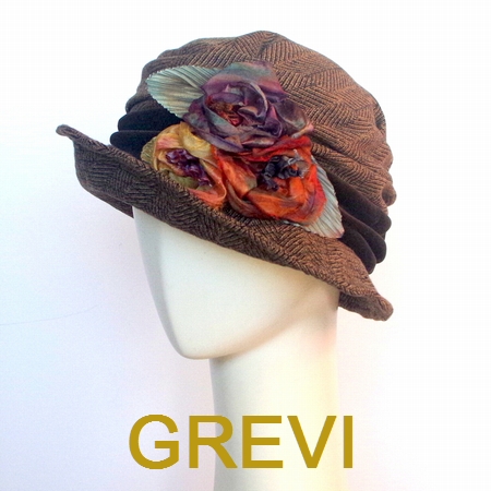 グレヴィ 帽子 GREVI ハット 秋冬 冬 春 グレヴィ帽子 チェック ツィード レディース 花 コサージュ おしゃれ帽子 花付 コサージュつき帽子 ハリスツィード ブラウン firenze イタリア製★送料無料