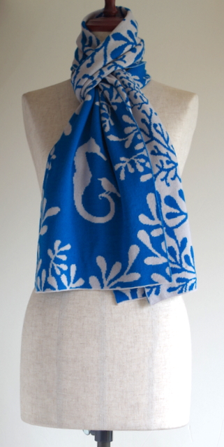 【UPPERCASE】アッパーケース Love Story メリノウールマフラー　ドイツ直輸入のジャガードマフラー/ターコイズ★送料無料