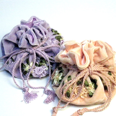 【ジュエリーケース】花モチーフのついたアクセサリーケース イタリア・フィレンツェ老舗TAFで買い付け【メール便対応】