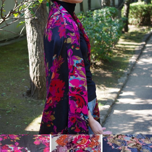 【大判 ストール】フラワー柄　花柄の大判ストール/ネイビー・ブラック・ホワイト/ローラアシュレイ風の花柄ストール/バラ柄★メール便対応