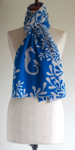 【UPPERCASE】アッパーケース Love Story メリノウールマフラー　ドイツ直輸入のジャガードマフラー/ターコイズ★送料無料