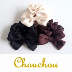 シュシュ ヘアアクセサリー　黒 リボン ヘアゴム ハンドメイド かわいい フォーマル 結婚式 2次会 オフィス 手作り★メール便対応