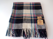 【YARNZ】16AW/ヤーンズ GINGHAM GRID Blanket STANDARD FORM 大判ストール チェック　ストール 大判　ウール カシミアストール ブルー 黒 ヤーンツ★送料無料