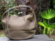 【ＧＵＡＴＥ（グァテ）】レザーハンドメイドショルダーバッグ（アリサ/ビーズL）★送料無料