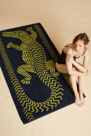 【INOUI EDITIONS】イヌイ エディションズ ATTILA ワニ ビーチタオル コットン 大判 バスタオル  綿100％ 夏 海 海水浴 タオルケット 敷物 コットン インテリア ソファーカバー マリン ブランド 夏用 UVカット アリゲーター 緑 紺 inouitoosh イヌイトゥーシュ