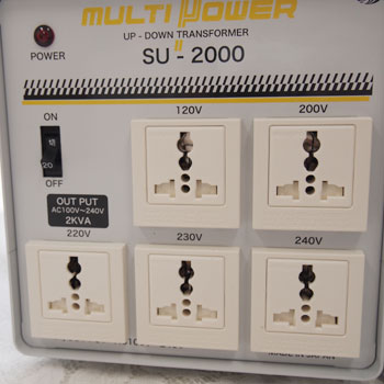 SU-2000 スワロー電機 ｜ほぼ世界中の電圧に対応マルチトランス  